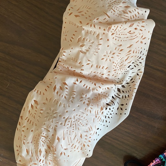 Lot of 3 bikini tops - Picture 5 of 5